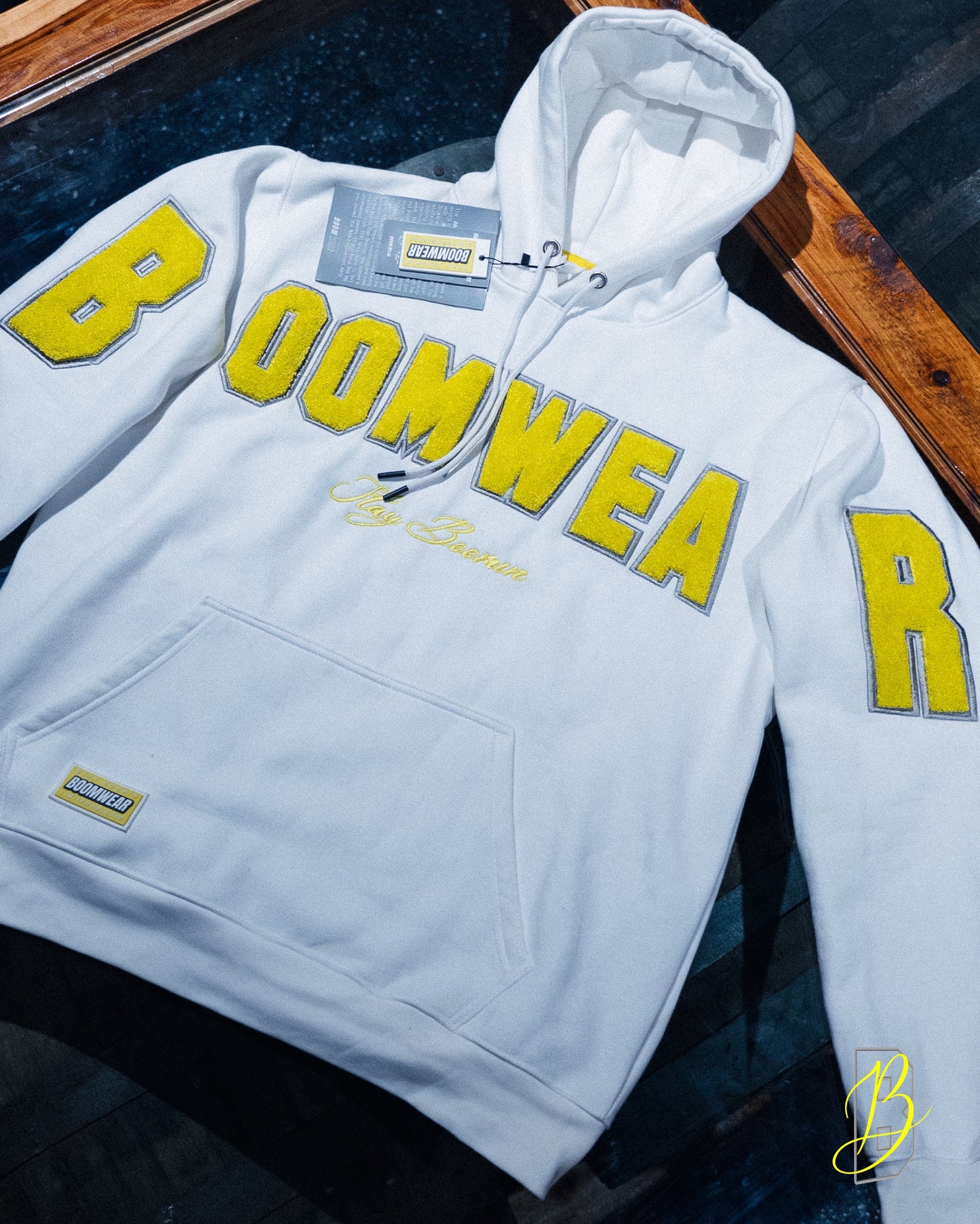 BOOMWEAR WHITE JUMPER