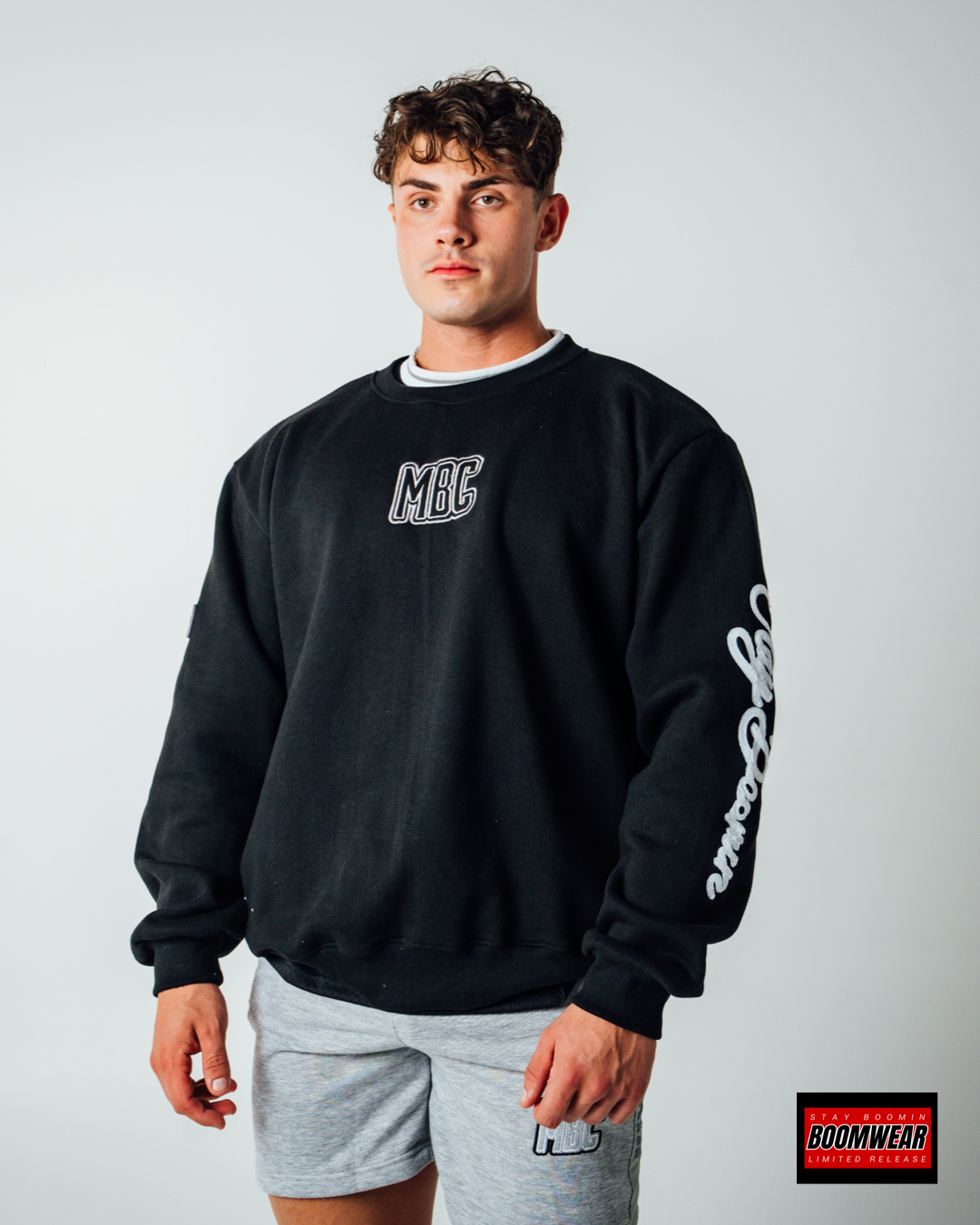 STAY BOOMIN CHAINLINK /CREW NECK S3