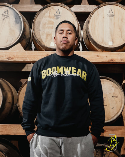 Black Crew-neck B logo